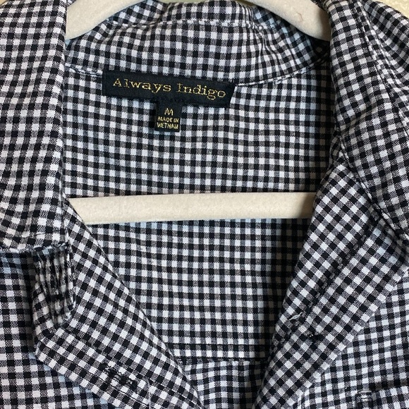 Gingham Tie Front Blouse - Picture 3 of 5
